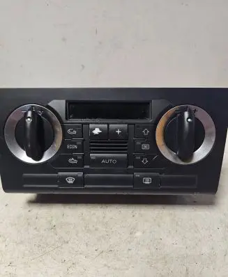 Audi A3 S3 8P Climate control unit 8P0820043M 412206018039