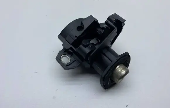 BMW 3 E90 E91 Tailgate exterior lock 7167321 10862510