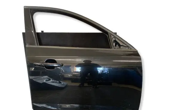 Jaguar E-Pace Front door 