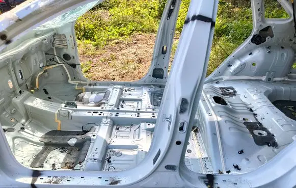 KIA Niro Pillar (middle) 