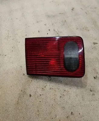 Audi A8 S8 D2 4D Tailgate rear/tail lights 4D0945093R 29280102