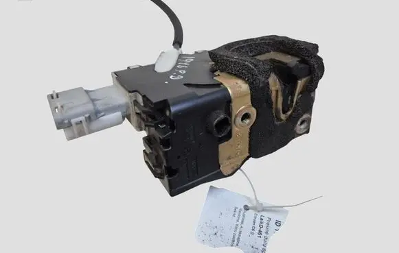 Citroen C6 Front door lock 9681330680