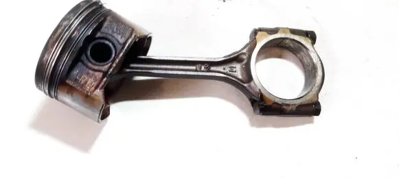 Honda Civic Piston with connecting rod