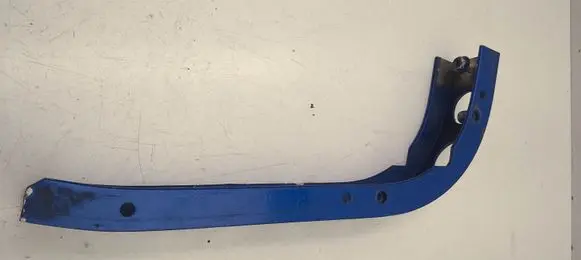 Audi A8 S8 D2 4D Fender mounting bracket 4D0821137AM