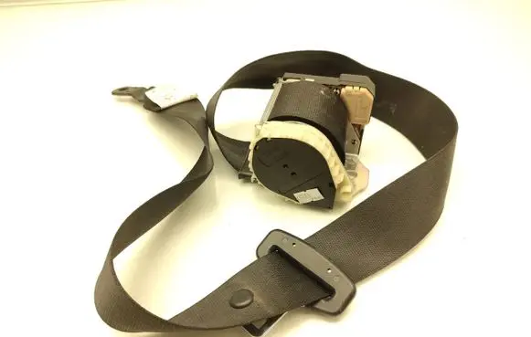 BMW Z4 E85 E86 Front seatbelt 33027673