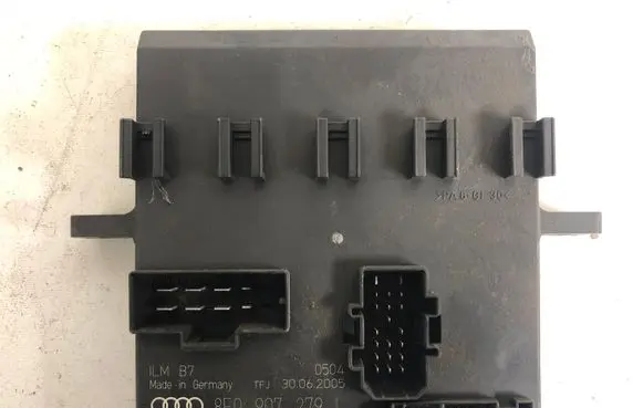 Audi A4 S4 B7 8E 8H Comfort/convenience module 8E0907279L