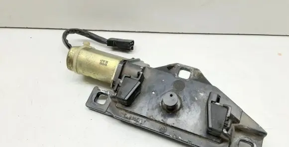 BMW 7 E65 E66 Tailgate/trunk/boot lock/catch/latch 7014872