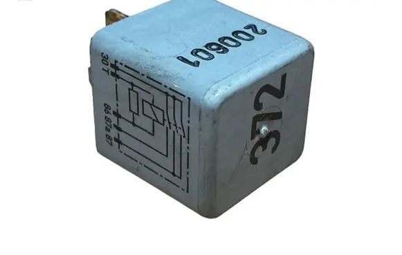Volkswagen PASSAT B5.5 Other relay 4D0951253 899309000