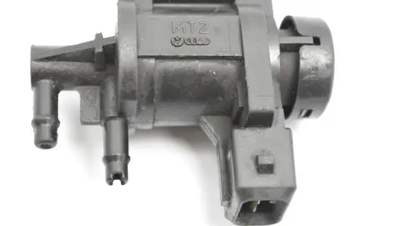 Audi A4 S4 B7 8E 8H Turbo solenoid valve 191906283A