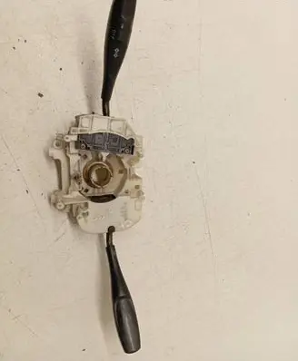 Wiper turn signal indicator stalk/switch