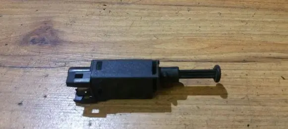 Seat Toledo I (1L) Brake pedal sensor switch 191945515