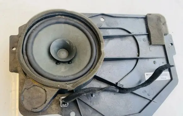 Volvo C30 Front door speaker 31252246