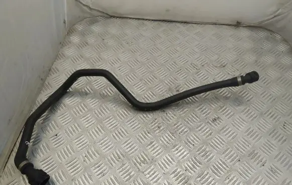 BMW 5 F10 F11 Engine coolant pipe/hose 8571803 17128571803