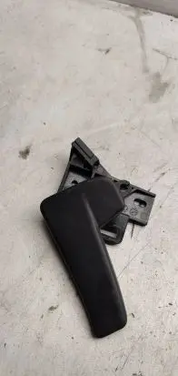 Volkswagen Jetta VI Engine bonnet (hood) release handle 6r1823633