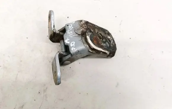 Nissan Almera Front door upper hinge