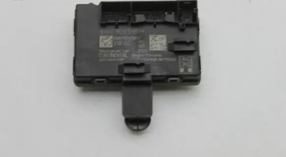 Audi A4 S4 B9 Door control unit/module 8W0959595H