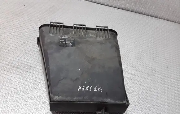 Mercedes-Benz E W211 Air filter box cover A2118172520