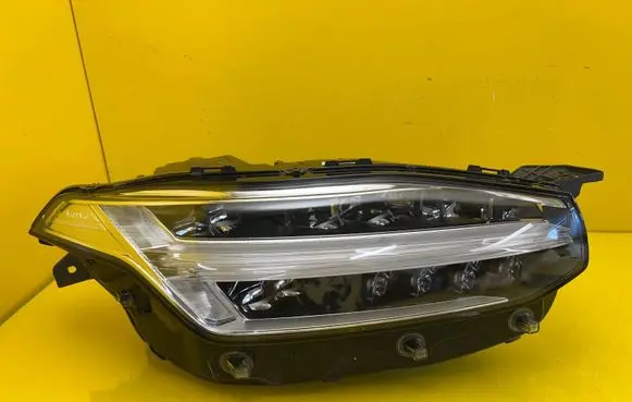 Volvo XC90 Headlight/headlamp 31468582
