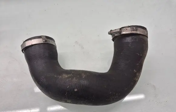 Intercooler hose/pipe
