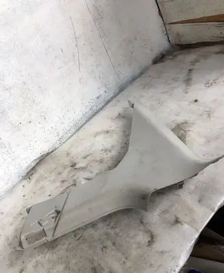 Infiniti Q50 (D)pillar trim (top) 