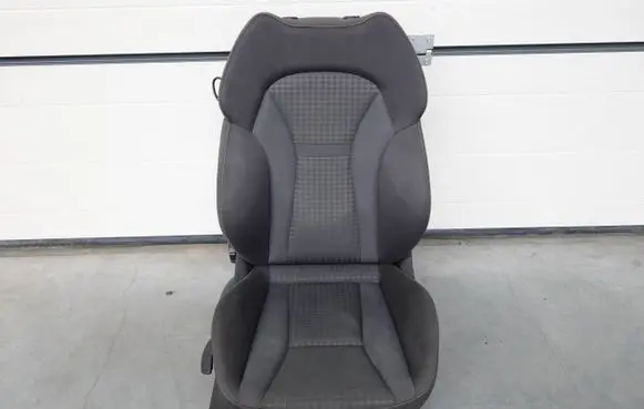 Audi A1 Front passenger seat 