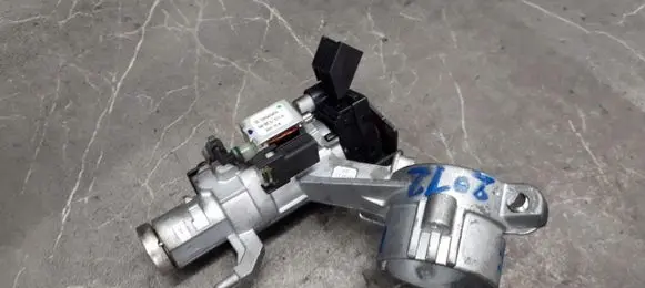 Opel Zafira C Ignition lock 70004004CN