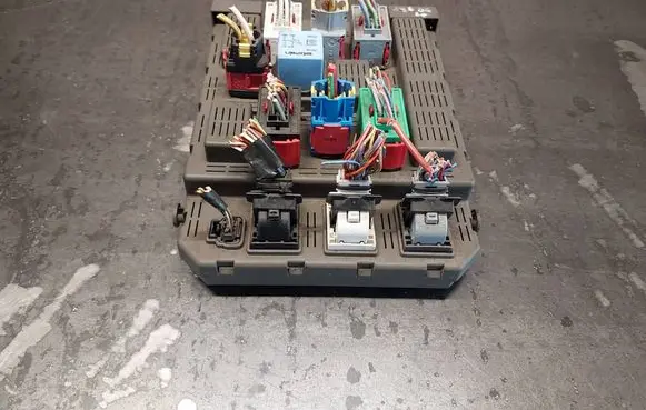Peugeot 607 Central body control module 9651041480