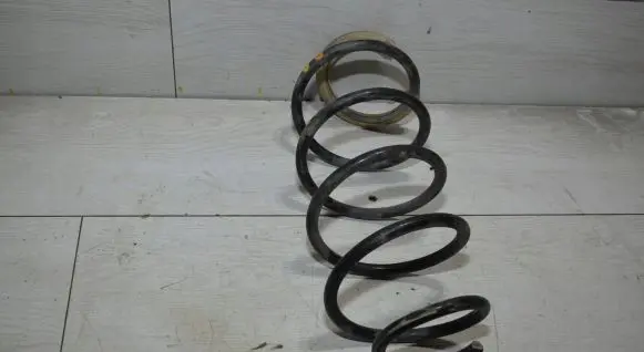 Peugeot 2008 I Front coil spring