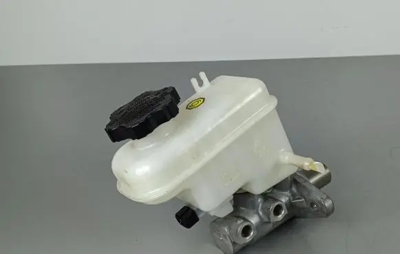SsangYong Rexton Master brake cylinder