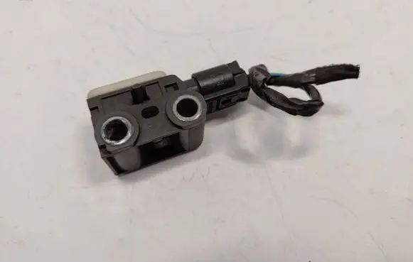 BMW X5 E70 Airbag deployment crash/impact sensor 9152262 65779152262 65773448086
