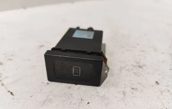 Volkswagen PASSAT B5 Windscreen/window heater switch 3B0959621B