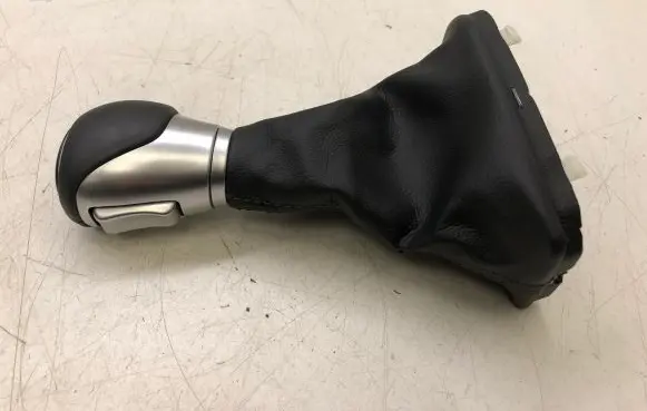 Hyundai i30 Gear lever shifter trim leather/knob 