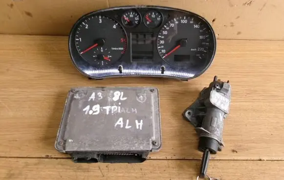 Audi A3 S3 8L Engine control unit/module 038906018AK 8L0919860D