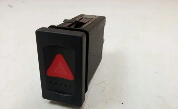 Volkswagen PASSAT B5 Hazard light switch 3B0953235B