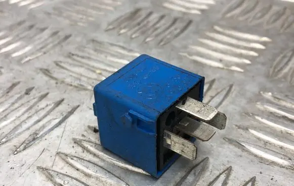 BMW 5 E60 E61 Other relay 6915327 6136