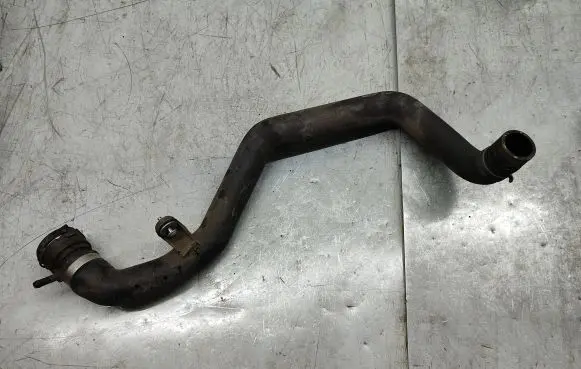 Volkswagen Touareg II Engine coolant pipe/hose