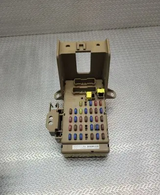 Subaru XV I Fuse module 82201FJ010