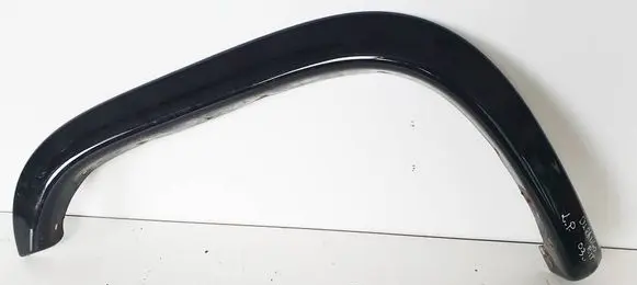 Dodge Durango I Front arch trim 