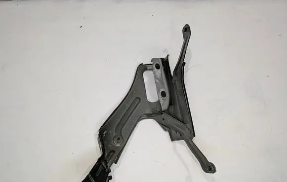 Audi A6 S6 C8 4K Fender mounting bracket 4K0821131 4K0821131B