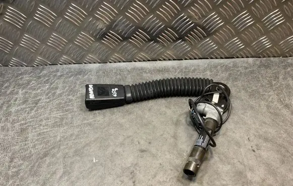 BMW 7 E65 E66 Front seatbelt buckle 561273402