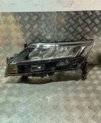 Mitsubishi ASX Headlight/headlamp 8301D481