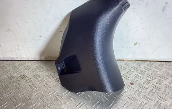 Foot area side trim
