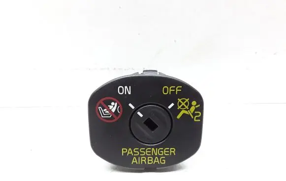 Passenger airbag on/off switch