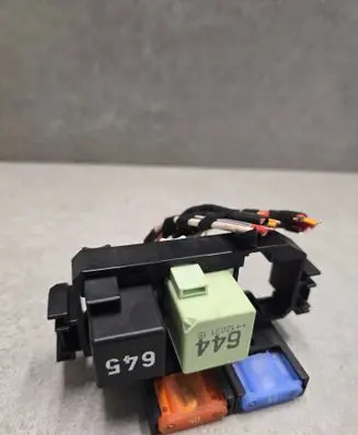 Audi A7 S7 4G Relay mounting block 4G0937503 8A0937530
