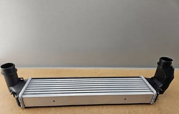 BMW 3 E46 Intercooler radiator 2246795 17512246795