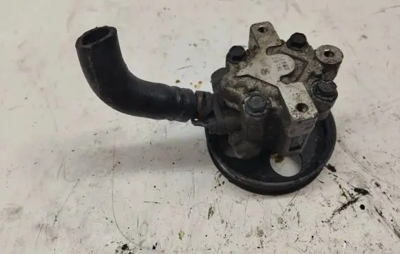 Opel Insignia A Power steering pump 13309336 7KL07 00321