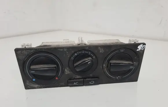 Volkswagen Golf IV Climate control unit 1J0820045F