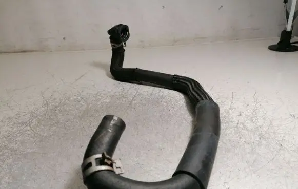 Toyota Prius (XW30) Engine coolant pipe/hose