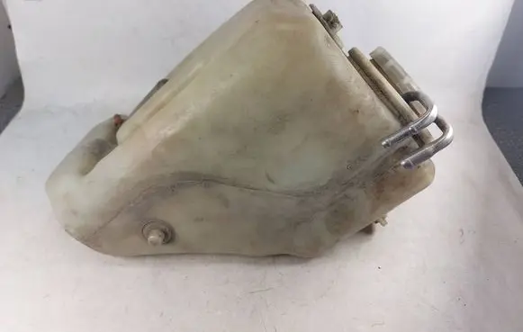 Mercedes-Benz E W124 Windshield washer fluid reservoir/tank 1248690720