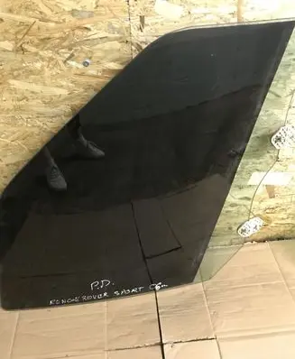 Land Rover Range Rover Sport L320 Front door window glass four-door E00020043R001605